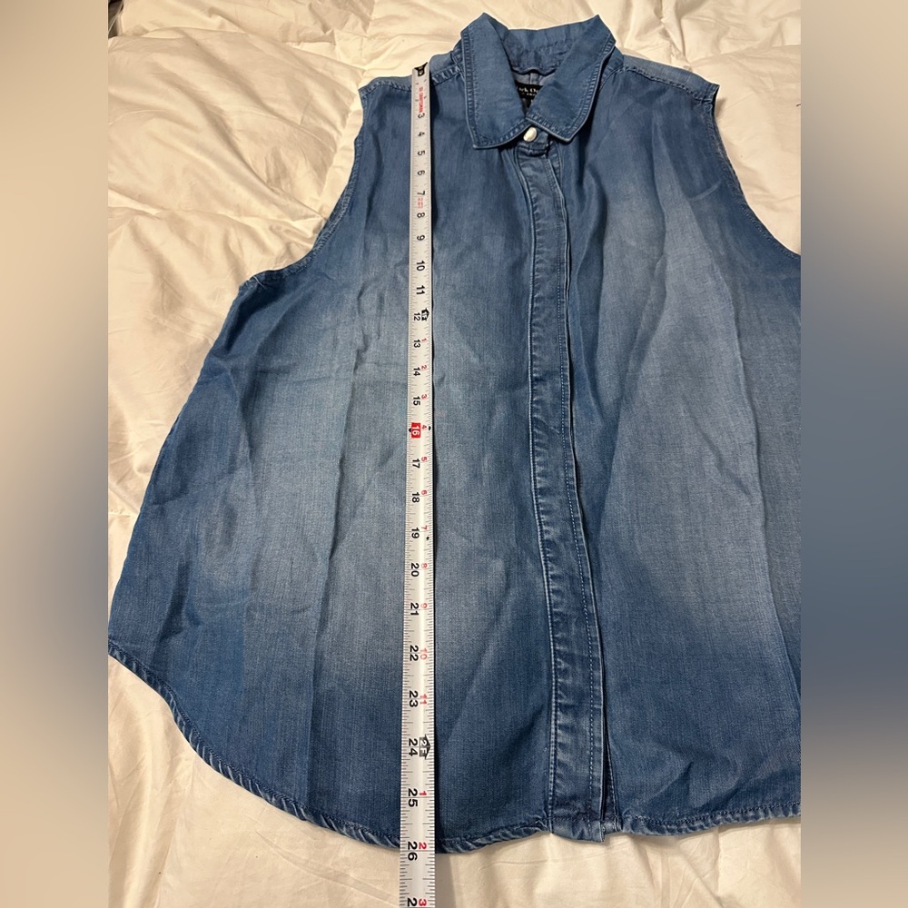 Black Orchid Blue Denim Snap Front Sleeveless Shirt - NWT - Size L - Picture 14 of 14